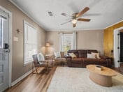 Sleeps 8|Walk to Oaklawn |Free Parking|Fire pit