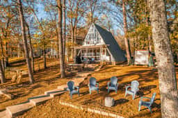 The Cozy Cove on Lake Hamilton | Close to All - Image 3