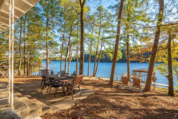 The Cozy Cove on Lake Hamilton | Close to All - Image 5