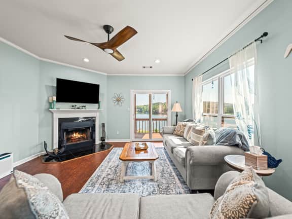 Poppy Point Lake Catherine Condo - Image 2
